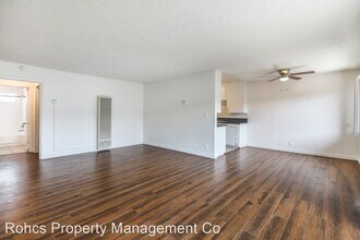 8140 Langdon Ave in Los Angeles, CA - Building Photo - Building Photo