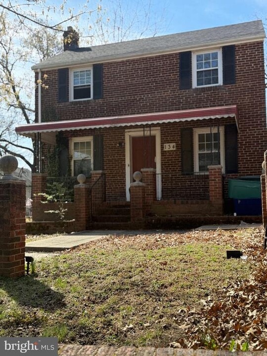 134 Chesapeake St SW in Washington, DC - Building Photo