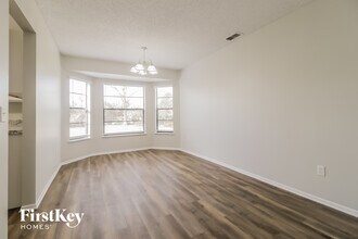 2416 Lackland Dr in Deltona, FL - Foto de edificio - Building Photo