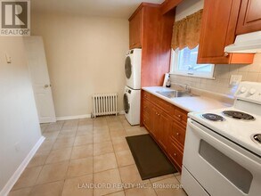 65 Fairfield Ave in Toronto, ON - Building Photo - Building Photo