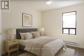 164 Grange Ave in Toronto, ON - Building Photo - Building Photo