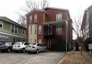 2111 Acklen Ave in Nashville, TN - Building Photo