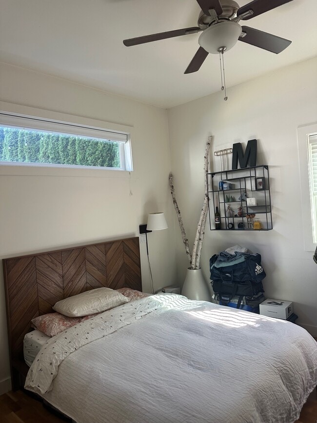 6019 McKinley Pl N, Unit Cottage