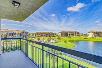 601 S Seas Dr in Jupiter, FL - Foto de edificio - Building Photo