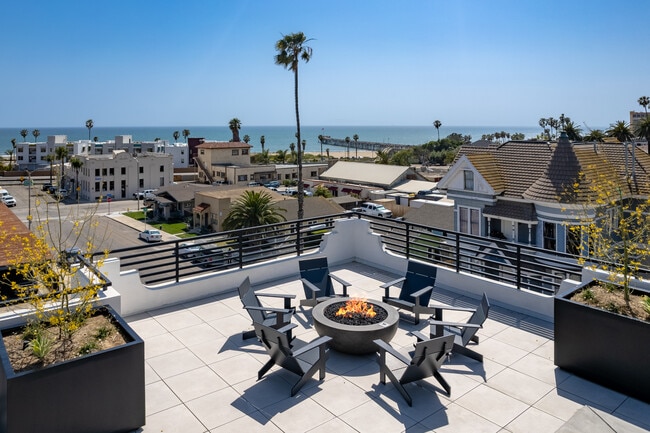 The Kalthom Building in Ventura, CA - Building Photo - Building Photo