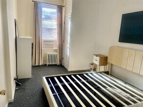 92-02-92-37 37th Ave in Queens, NY - Building Photo - Building Photo