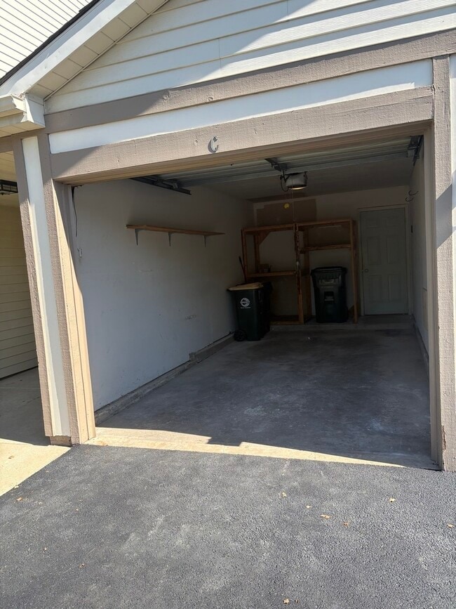 230 Wethington Dr in Wauconda, IL - Building Photo - Building Photo