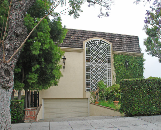 9191 Burton Way in Beverly Hills, CA - Building Photo - Building Photo