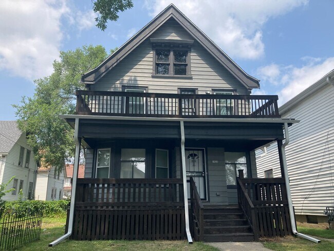 20 W Melvina St in Milwaukee, WI - Building Photo - Building Photo