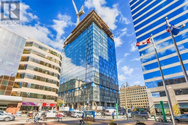 488-2488 University Ave