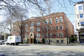 Auditorium Apartments in Seattle, WA - Building Photo - Building Photo