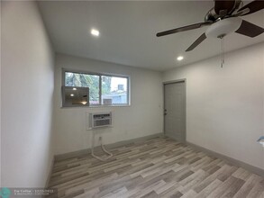 1255 NE 110th Terrace in Miami, FL - Building Photo - Building Photo