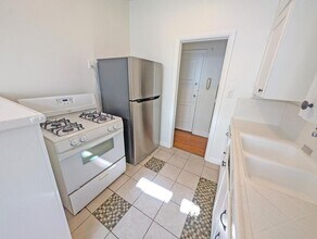 626 Cochran Ave in Los Angeles, CA - Foto de edificio - Building Photo