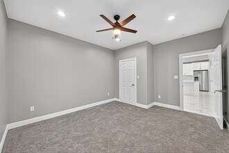 5121 Rd 3540 in Cleveland, TX - Foto de edificio - Building Photo