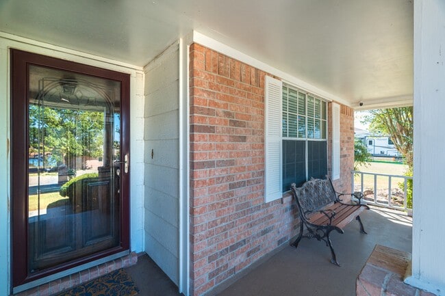 13417 Bunker Hill Dr