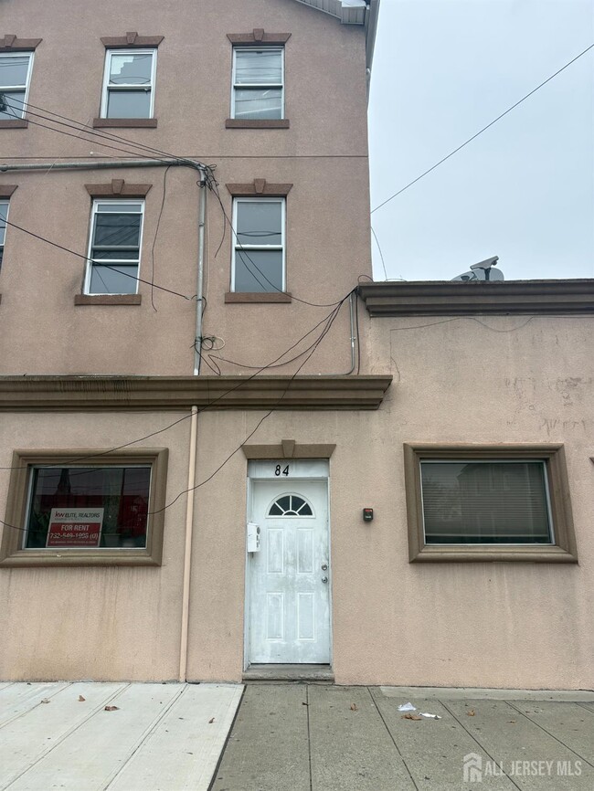 84 Washington St in Perth Amboy, NJ - Building Photo - Building Photo