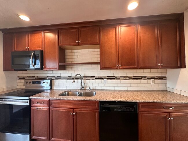 337 E 2nd St in Lansdale, PA - Foto de edificio - Building Photo