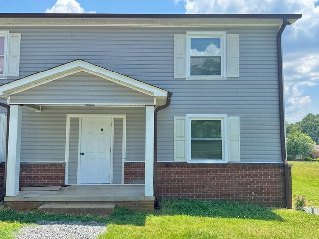 property at 224 28th Ave Pl NE