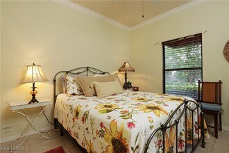 563 Serendipity Dr in Naples, FL - Building Photo - Building Photo