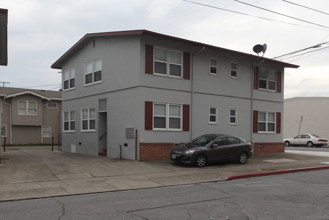 491 Taylor Ave in San Bruno, CA - Foto de edificio - Building Photo