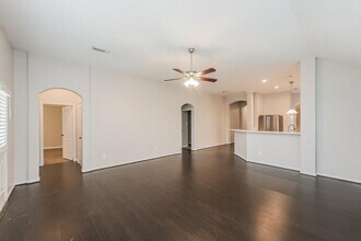 8011 Thorncroft Manor Ln in Richmond, TX - Building Photo - Building Photo