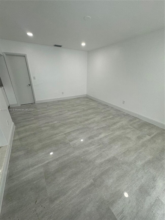 9937 SW 194th St in Cutler Bay, FL - Building Photo - Building Photo