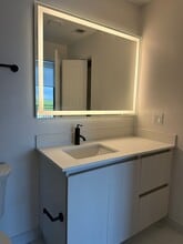 107 SE 2nd Ct, Unit B1 in Dania Beach, FL - Building Photo - Building Photo