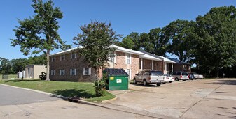 Fairway Apartments in Lafayette, LA - Building Photo