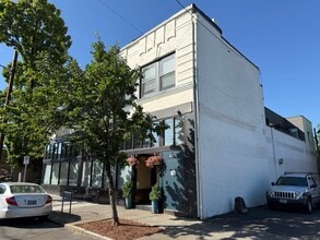 8926-8928 N Lombard St in Portland, OR - Foto de edificio - Building Photo