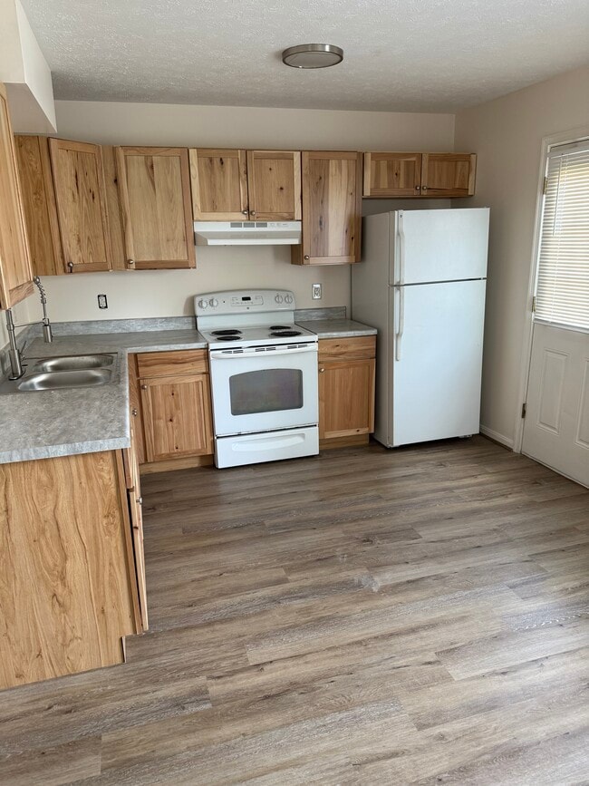 372 Woodstock Ln in Winchester, VA - Foto de edificio - Building Photo