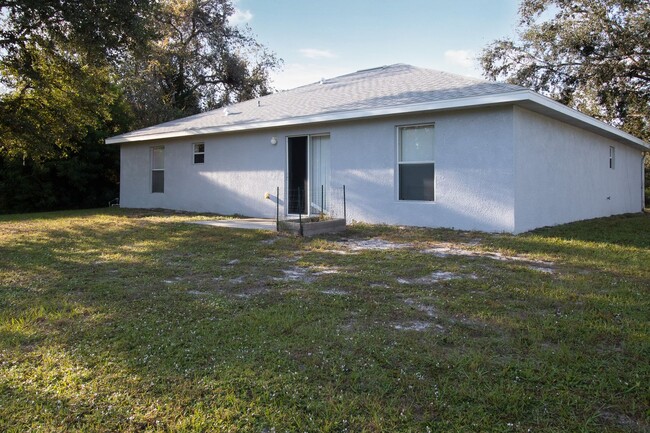 2872 Barry Rd in North Port, FL - Building Photo - Building Photo