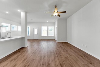 16915 Tulip Row Ln in Cypress, TX - Building Photo - Building Photo
