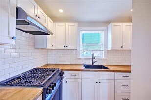 45 Gordon St in Cranston, RI - Building Photo