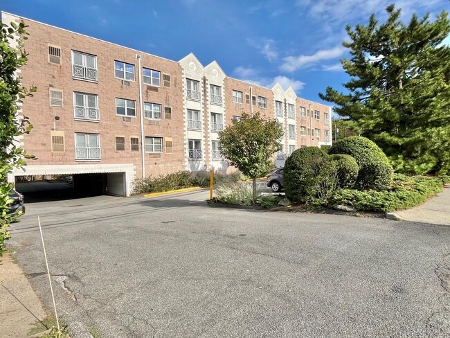 property at 501 N Barry Ave