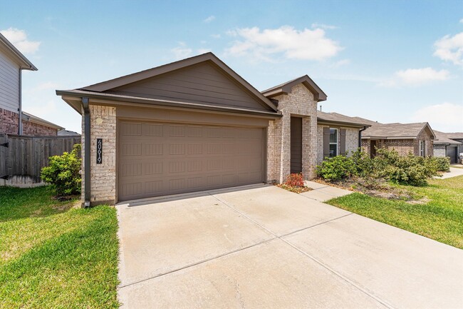 property at 40619 Pine Spruce Ln