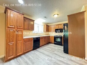 200 Maddox Mill Rd SE in Dalton, GA - Foto de edificio - Building Photo