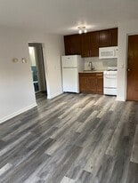 154 Lexington St, Unit 2 in Auburndale, MA - Building Photo