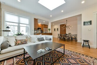 1038 Beacon St in Brookline, MA - Building Photo - Building Photo