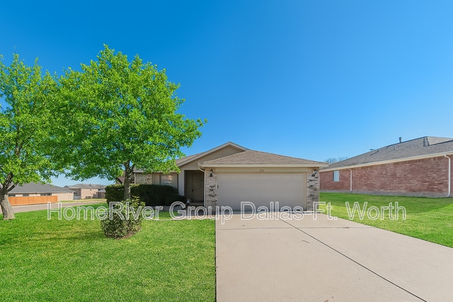 property at 1001 Bradford Ln