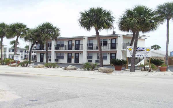 Crown Resorts in Cocoa Beach, FL - Building Photo