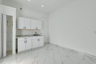 653 Stanley Ave in Lehigh Acres, FL - Building Photo - Building Photo