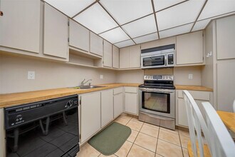 801 Cypress Blvd in Pompano Beach, FL - Building Photo - Building Photo