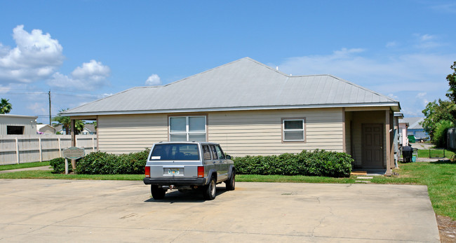 119 Argonaut St in Panama City Beach, FL - Foto de edificio - Building Photo