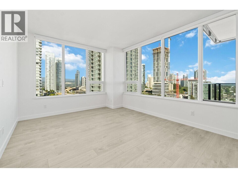 6463 Silver Ave in Burnaby, BC - Building Photo