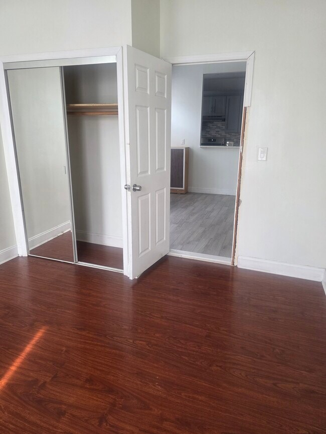355 E 45th St in Brooklyn, NY - Building Photo - Building Photo