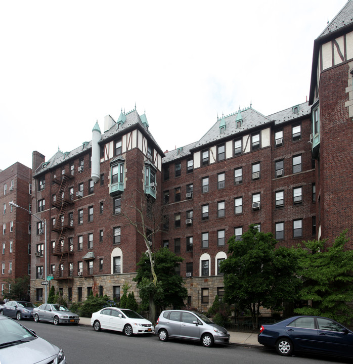 The Thomas Edison in Forest Hills, NY - Building Photo