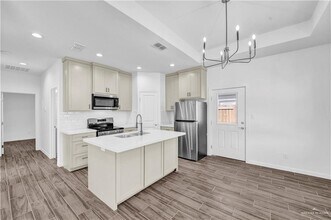 3309 Wolf Crk Ave-Unit -2 in McAllen, TX - Building Photo - Building Photo