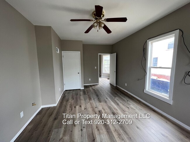 757 Woodland Ave in Oshkosh, WI - Building Photo - Building Photo