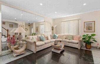 73-14 174th St in Queens, NY - Building Photo - Building Photo