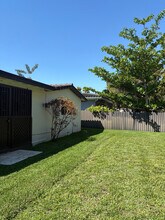 1015 NE 89th St in Miami, FL - Building Photo - Building Photo